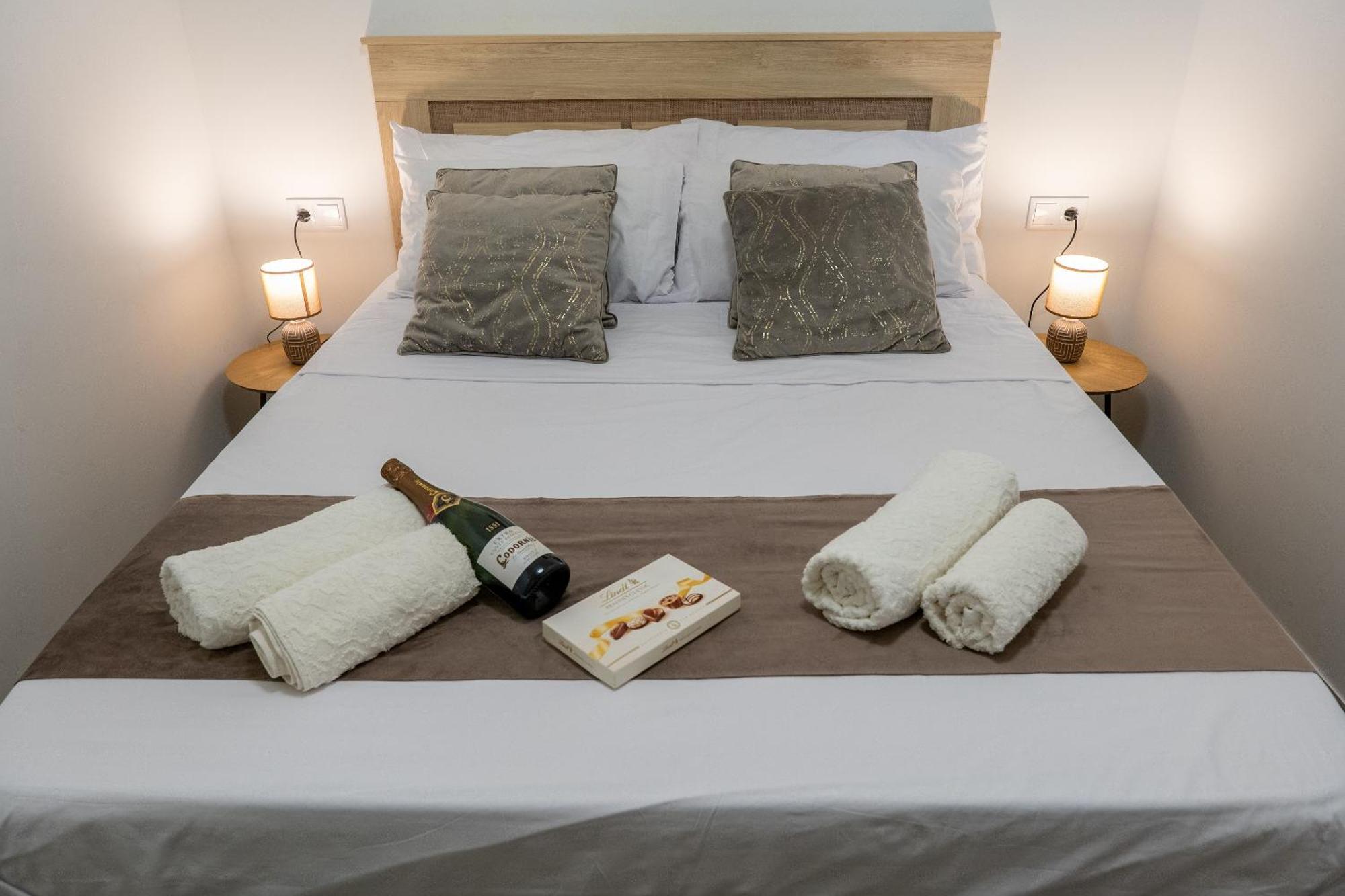 Apartamento Turistico Lux Center Valence Extérieur photo