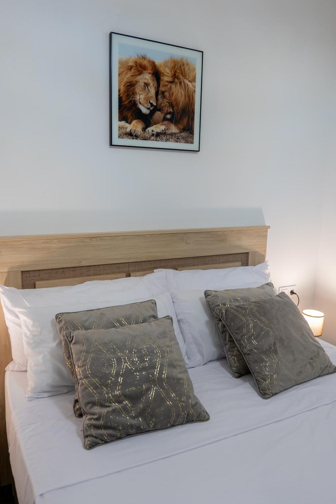 Apartamento Turistico Lux Center Valence Extérieur photo